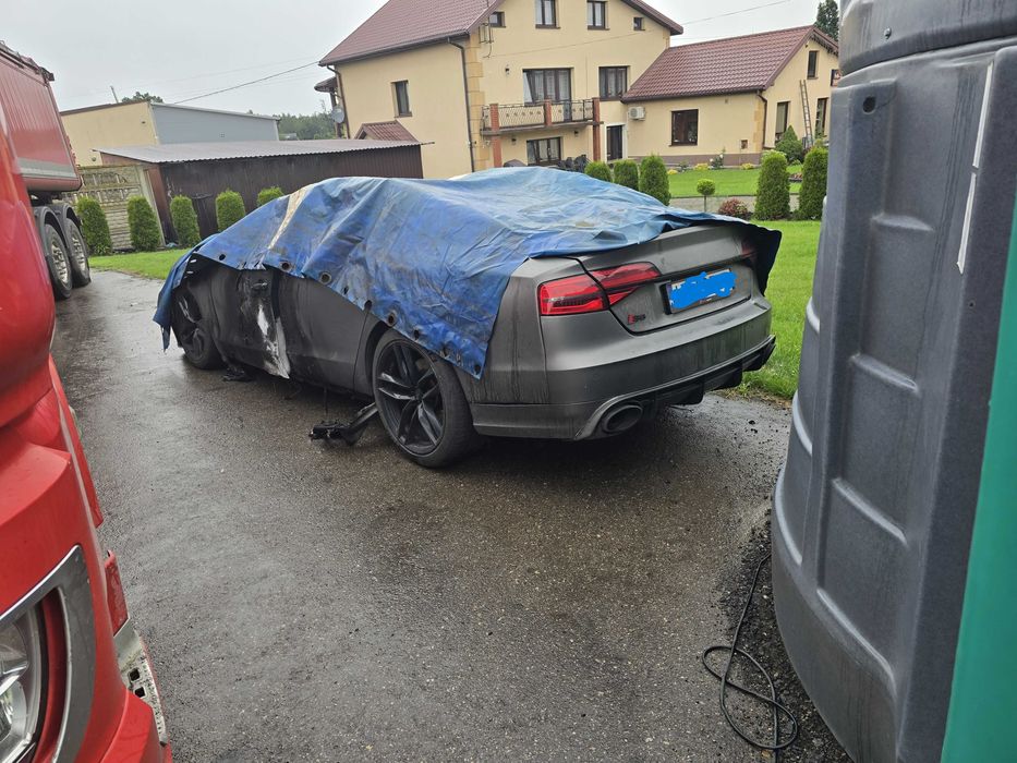 audi s8 po spaleniu