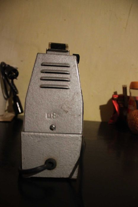 Rzutnik , projektor do bajek  " Ogonek "   PRL