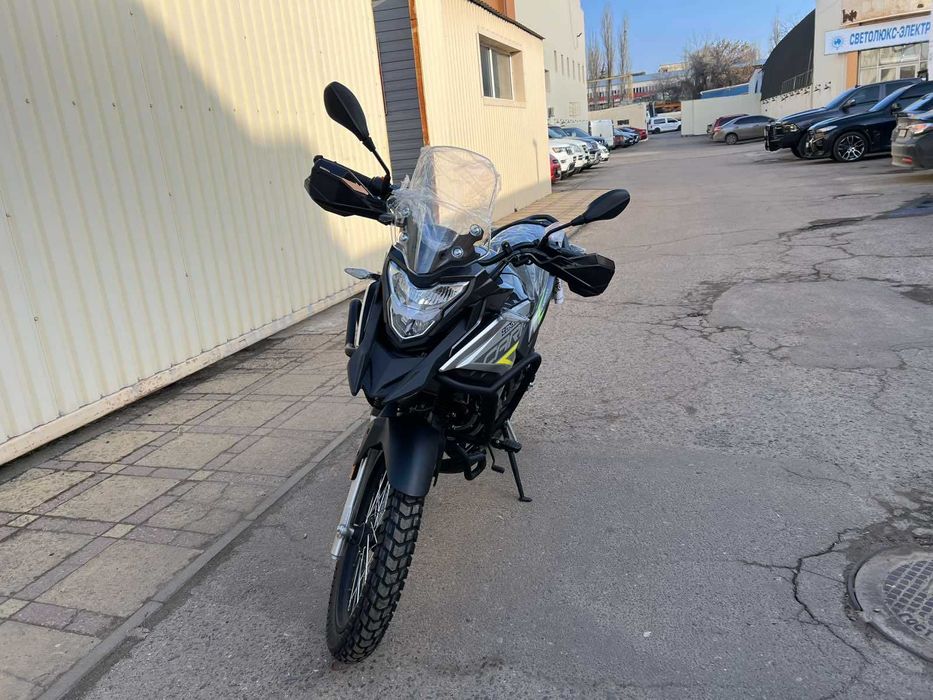 Мотоцикл Zonsen Carrera 300