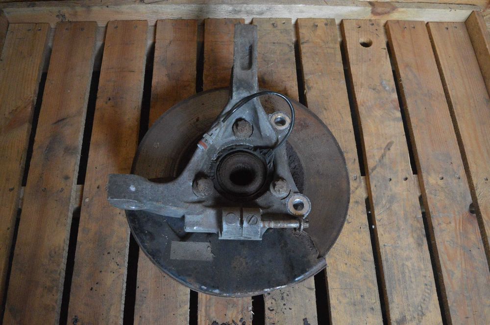 Vectra C 3.0 Cdti Manual Zwrotnica Piasta Lewa Lewy przód przednia