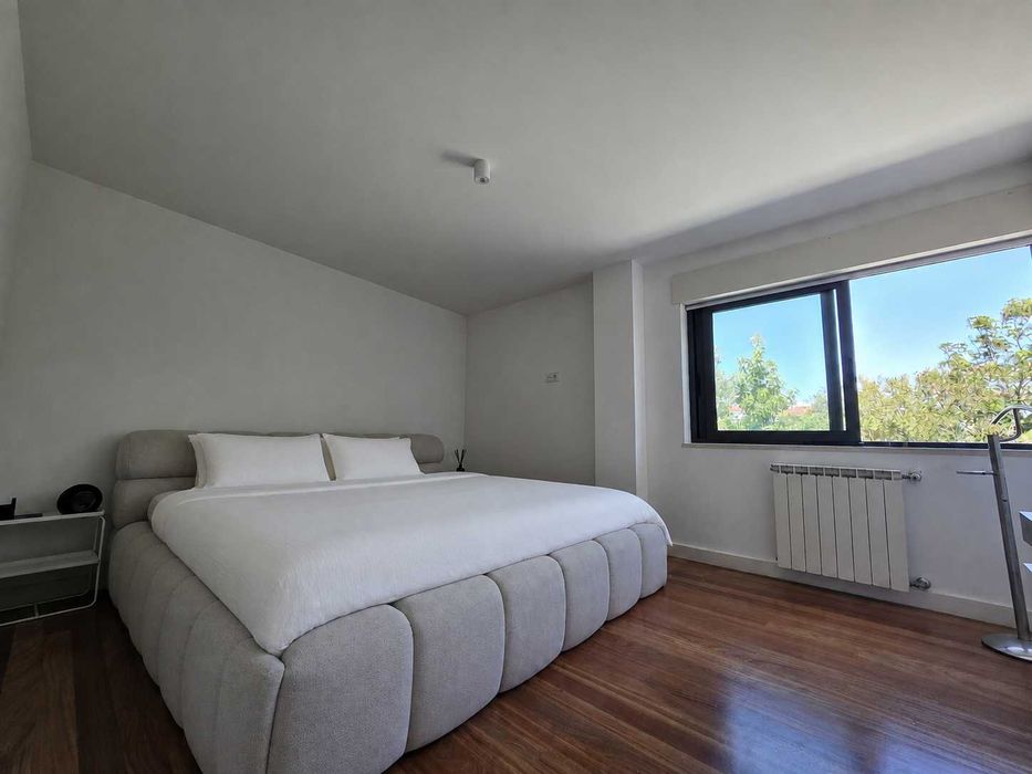 Cama Forvik 200x200 com arrumação, bege, com colchão