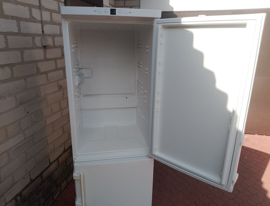 Холодильник Liebherr 180см двері резинка ручка уплотнитель