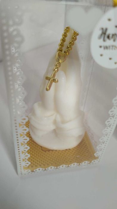 Vela Artesanal Aromática - Mãos em Oração.