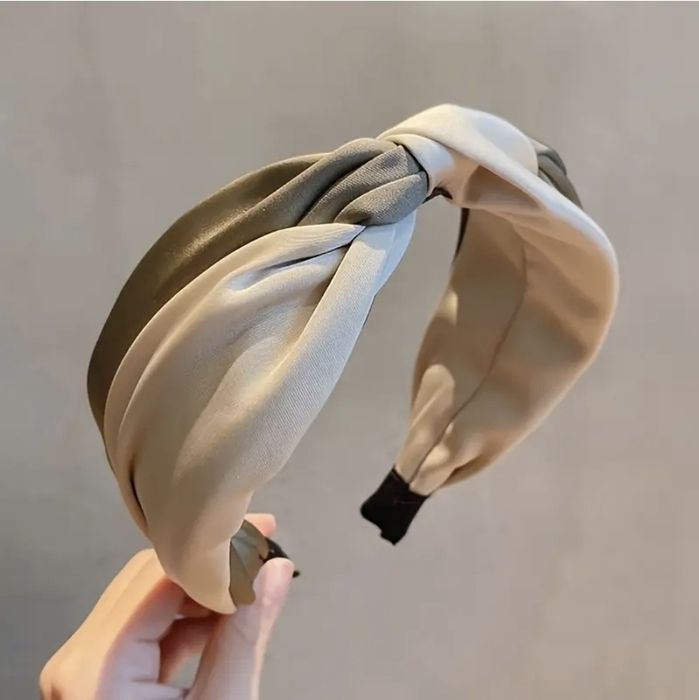 Opaska do włosów satynowa. Nowa