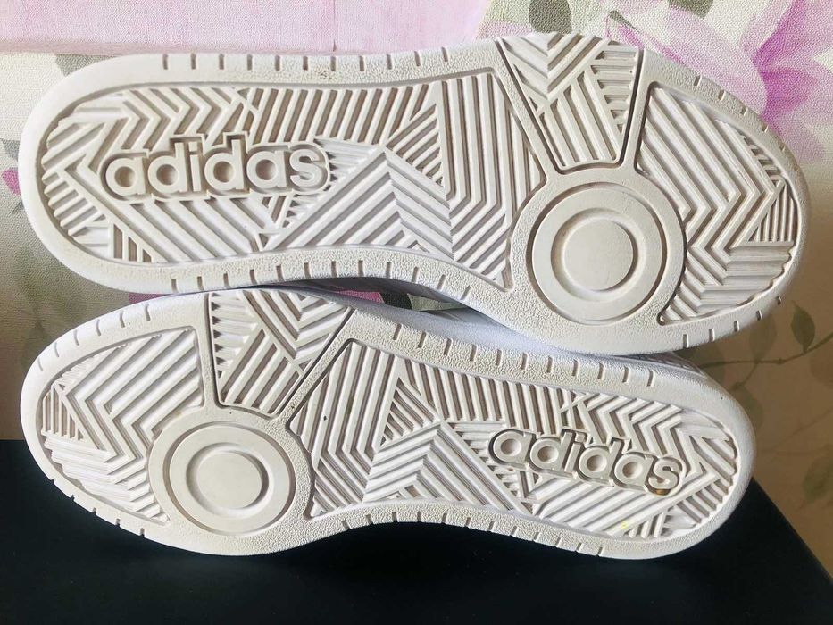Кросівки жіночі Adidas Hoops 3.0 Low Classic р.39,5