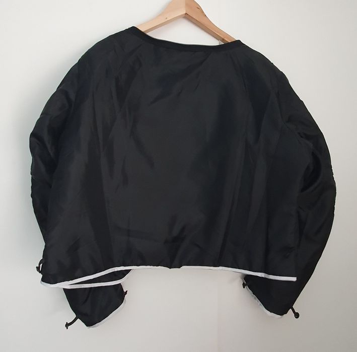 Casaco mota senhora Kerozen
tamanho 4XL
Marca Kerozen
Nuevo

Para mais