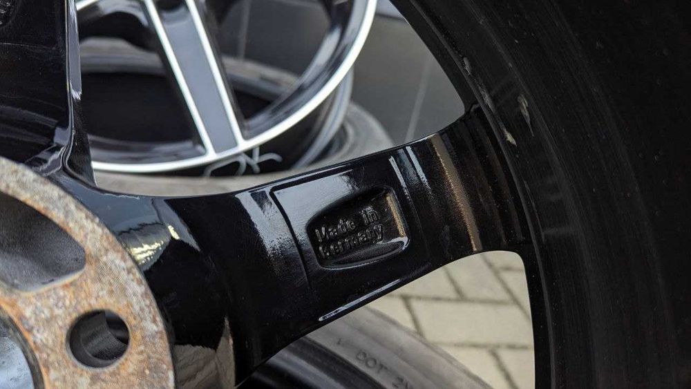 Диски Dezent 5/112 R17 7.5J ET35 dia70.1mm