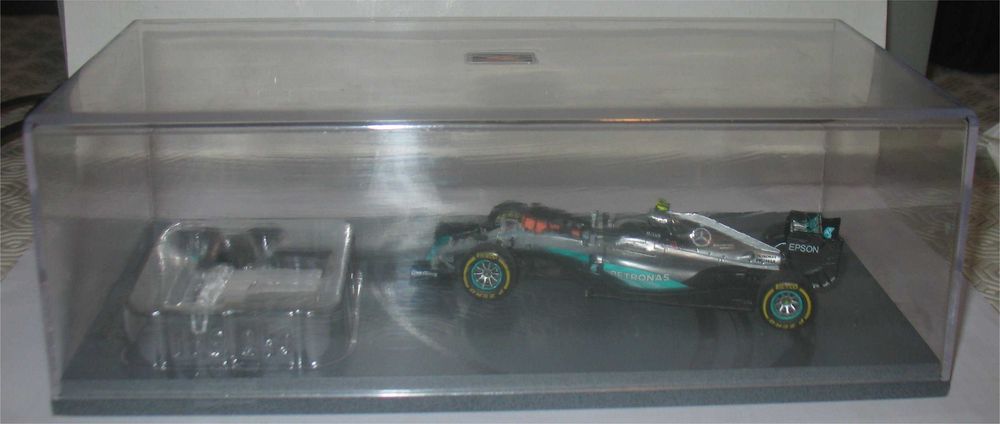 Mercedes W07 Hybrid - 2º Abu Dhabi 2016/Campeão Mundial - Nico Rosberg