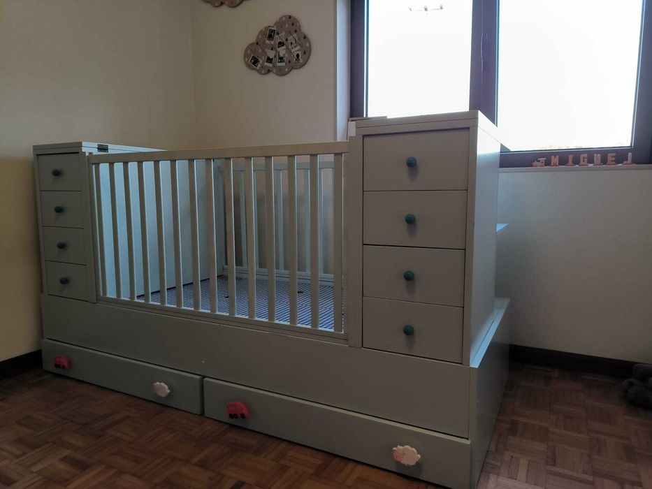 Berço transformável em cama