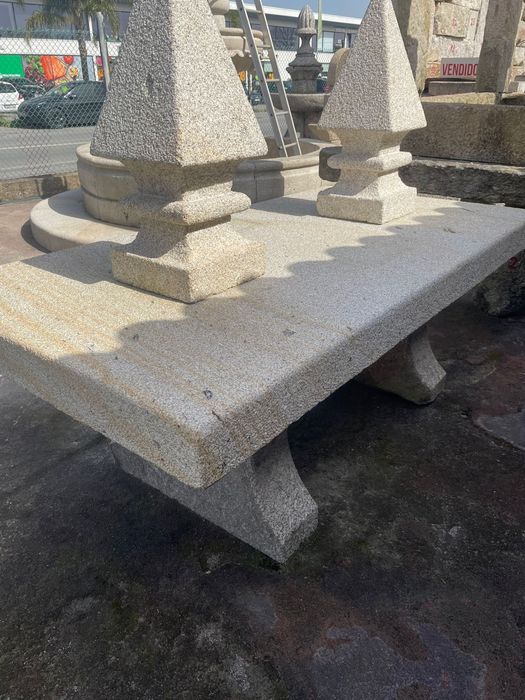 Mesa em granito