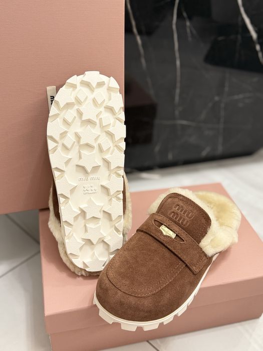 Klapki Miu Miu Brown Suede