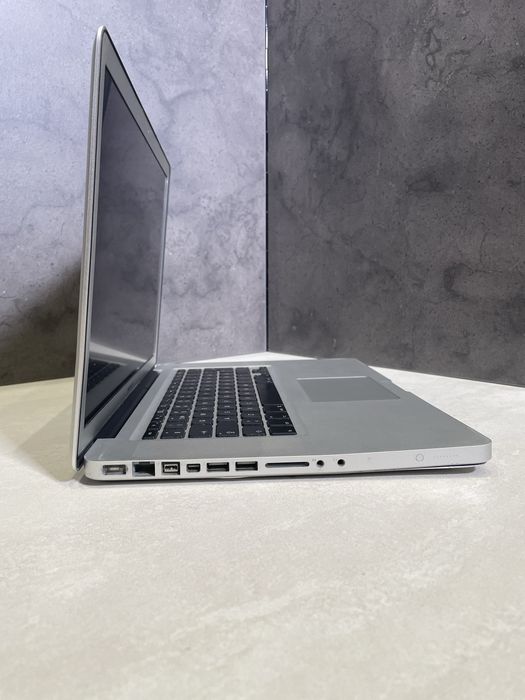macbook pro 17 2010 - Купить электронику - Цены на OLX.ua