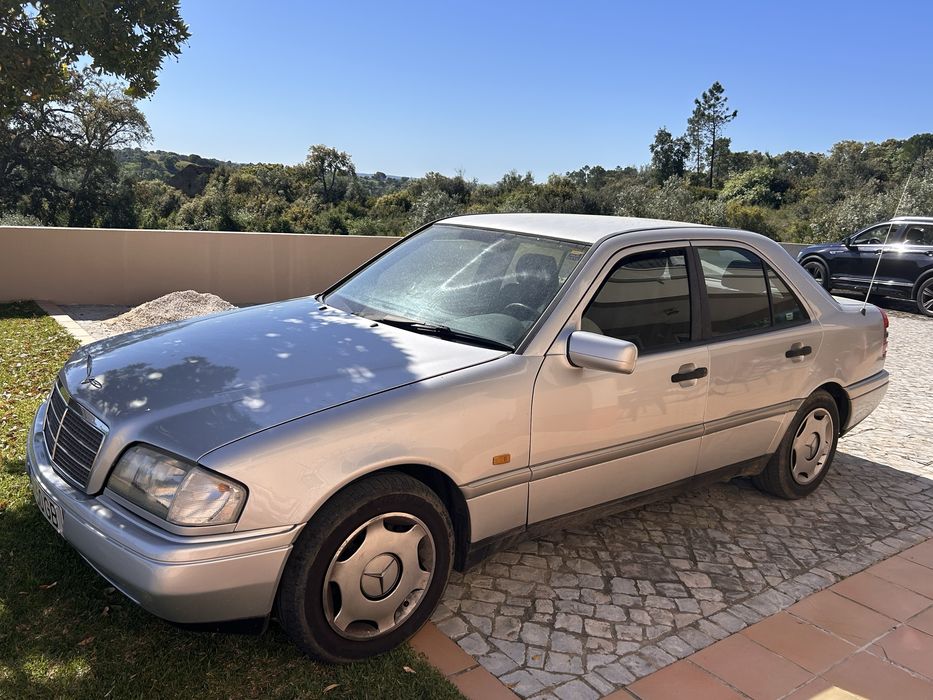 Mercedes C180 gasolina e GPL