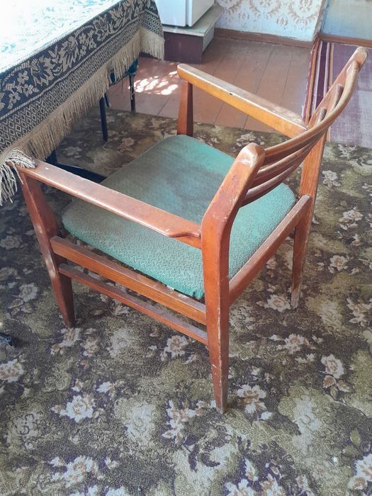 Крiсло, каркас цiлий, вiнтаж, 60-тi роки.