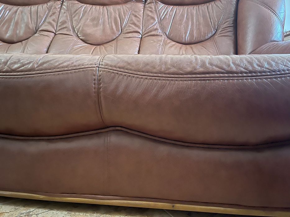 Conjunto de Sofá em Pele Verdadeira