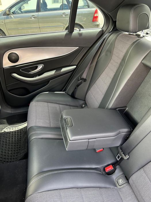 Mercedes-Benz E 350 — fotografia 8