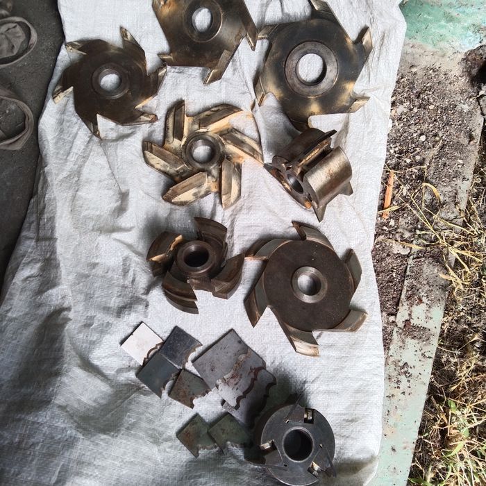 АКЦИЯ,.Комплект фрез и ножей для деревянных изделий:окна ,двери,и проч