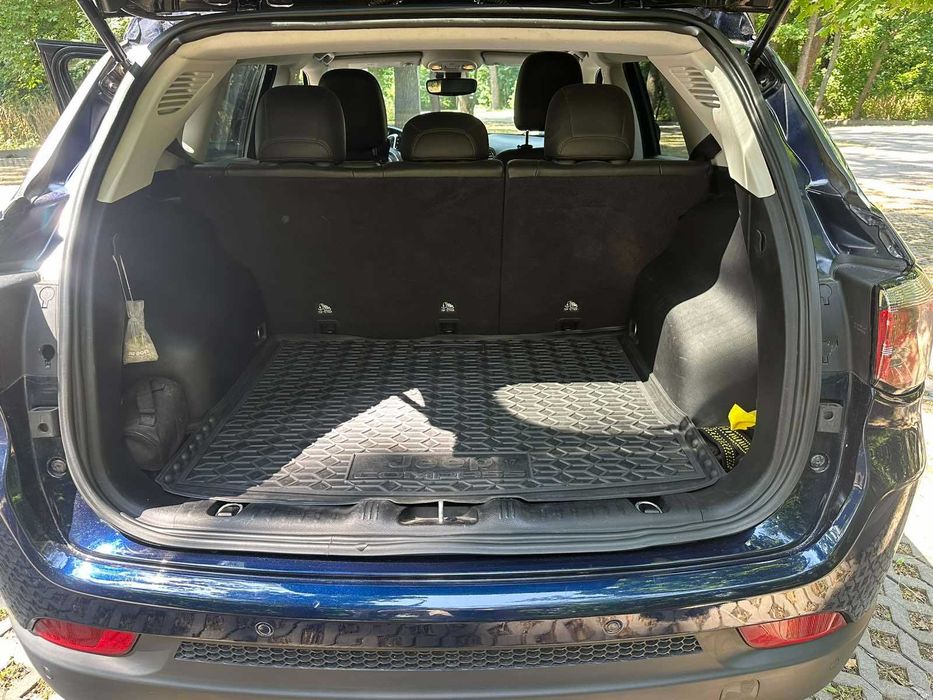 Jeep Compass 21 limited  4x4
