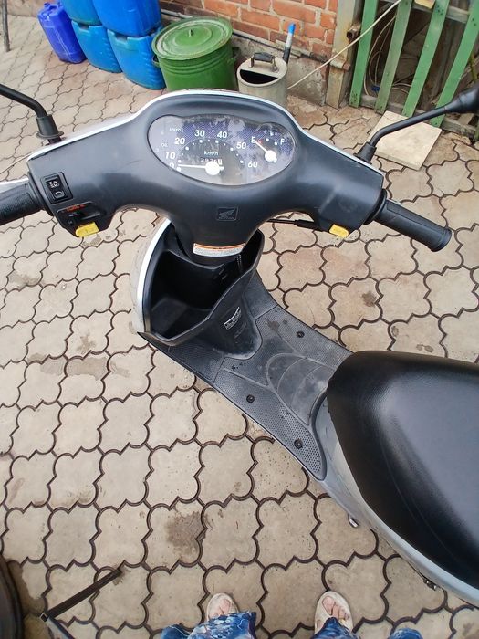 Продам японский скутер Honda Dio .