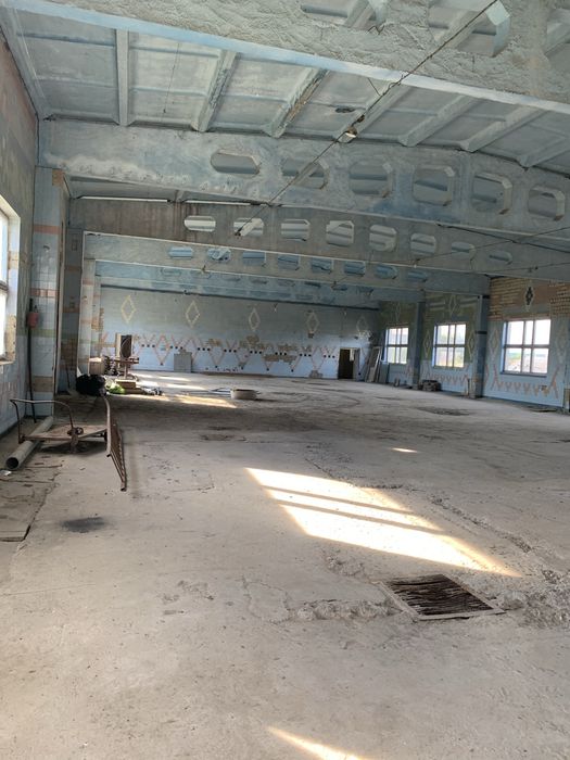 Продам комерційну будівлю