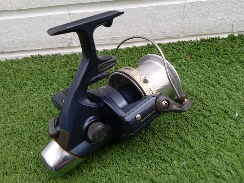 Carreto DAIWA Emblem-X 5500A (Surfcasting, Fundo)