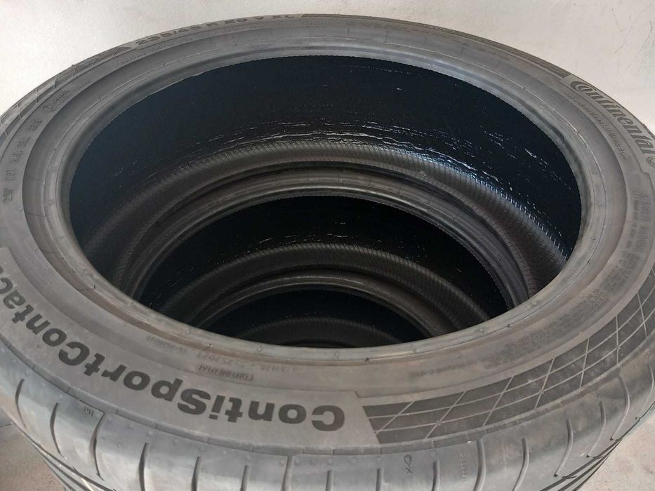 2 pneus 235/45R20 Continental