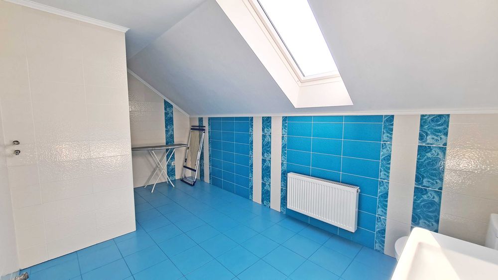 Будинок в с. Погреби  з газом і генератором з сучасним ремонтом