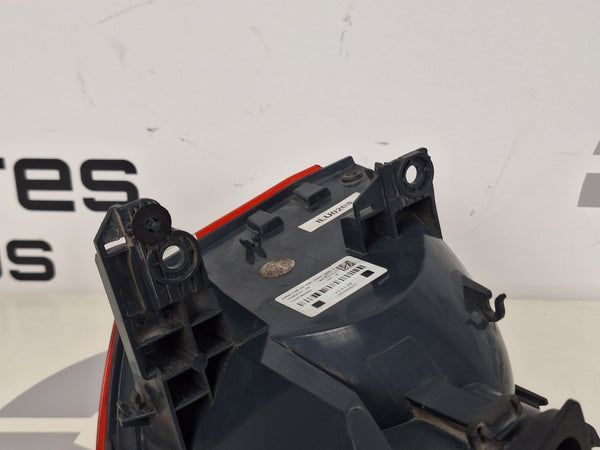 Farol Traseiro Direito BMW Serie 2 F46