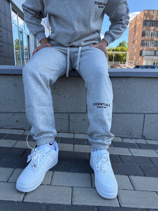 Костюм Essentials