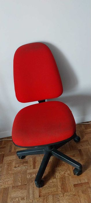 Cadeira de escritório giratória