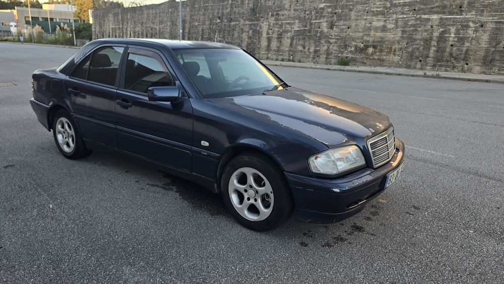 Mercedes-Benz C200