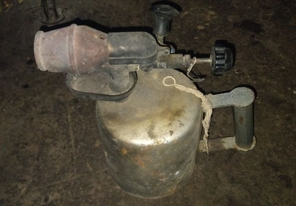 Лампа паяльная .