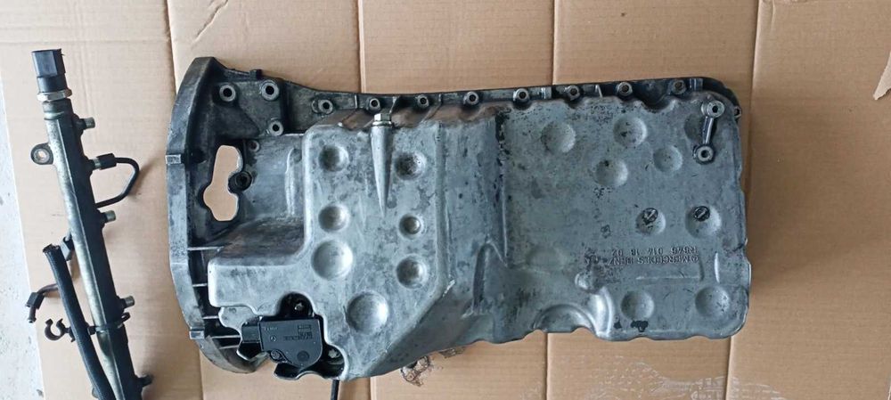 Масляний піддон Mercedes-benz  з датчиком рівня ol.