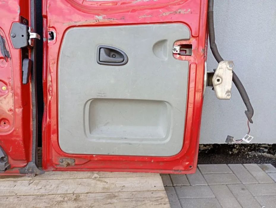 drzwi tylne lewe prawe tył vivaro a trafic ii primastar 2001-2014 wyso
