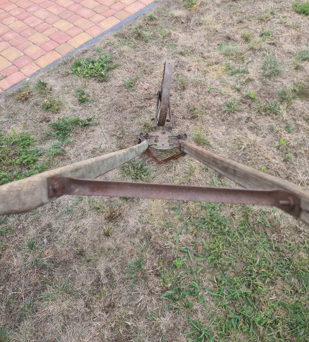 Opielacz ręczny na kółku