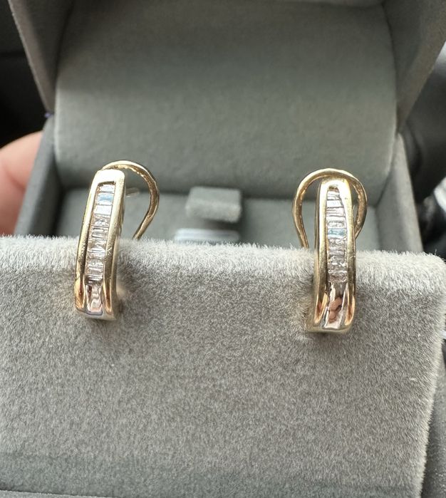 Золгтые серьги с бриллиантами