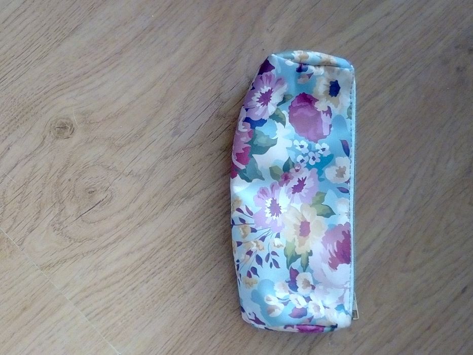 Kosmetyczka damska