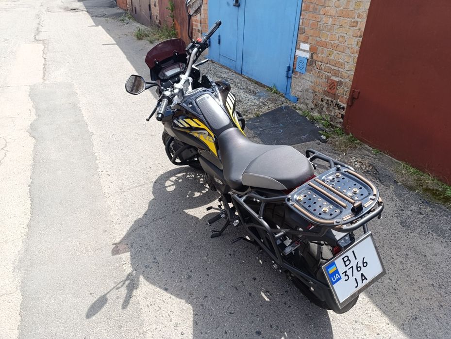 Продам мотоцикл Lifan KPT 200-4V