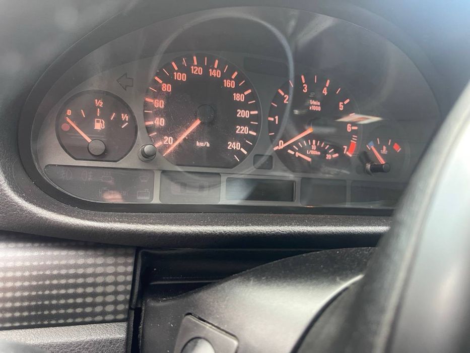 Продам BMW 3 2.0