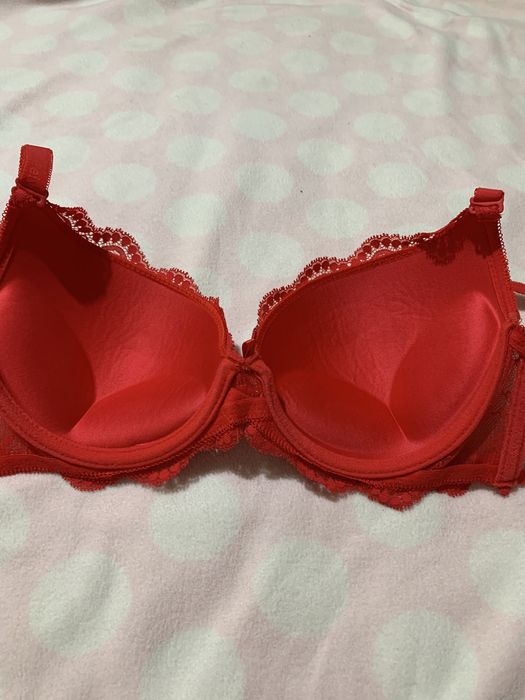 Бюстгальтер з пушап, розмір 75C, червоний колір
