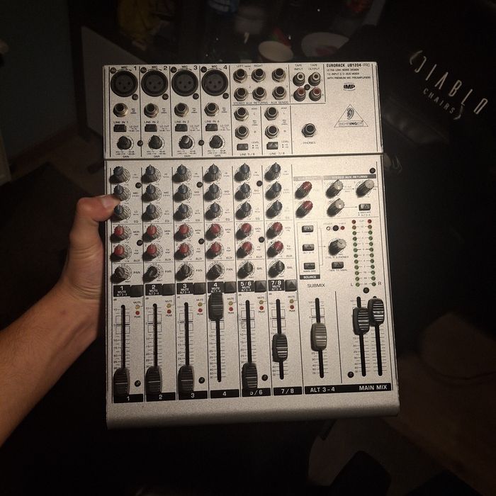 Mikser Analogowy Behringer EURORACK UB1204-PRO