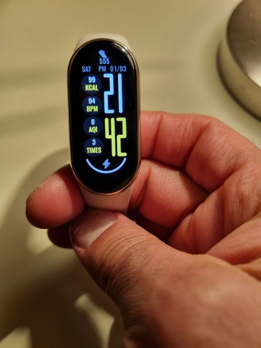 Mi Band 8 - Versao Dourada