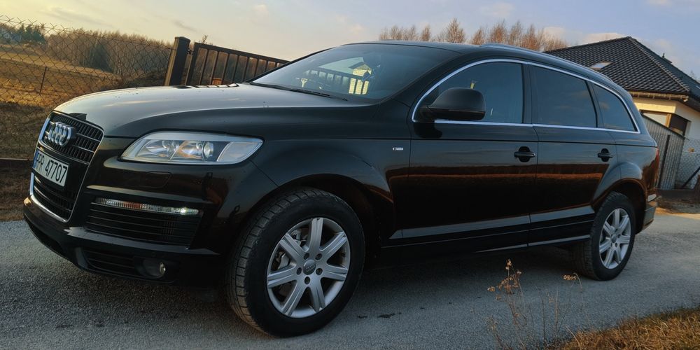 Audi Q7 3.0TDi S-LINE 7 osób