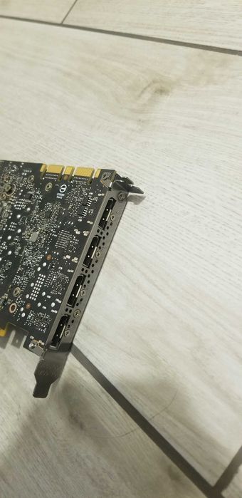 Видеокарта Nvidia Quadro P1000 4 Гб (різні)