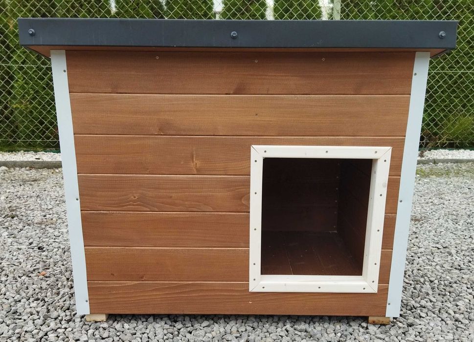 Buda dla psa drewniana