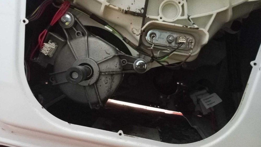 Máquina Lavar Roupa com avaria