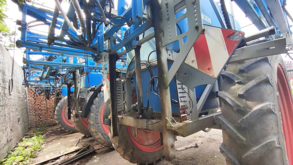 Оприскувач причіпний Primus 35