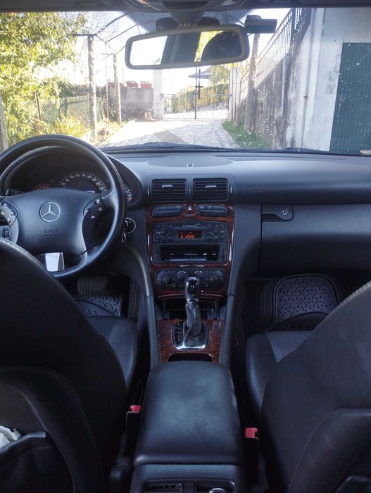 Mercedes c200 em bom estado