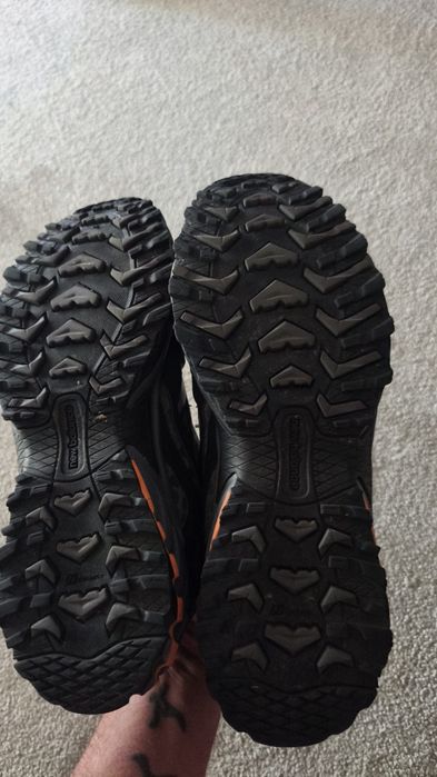 Sapatilhas New Balance. 42