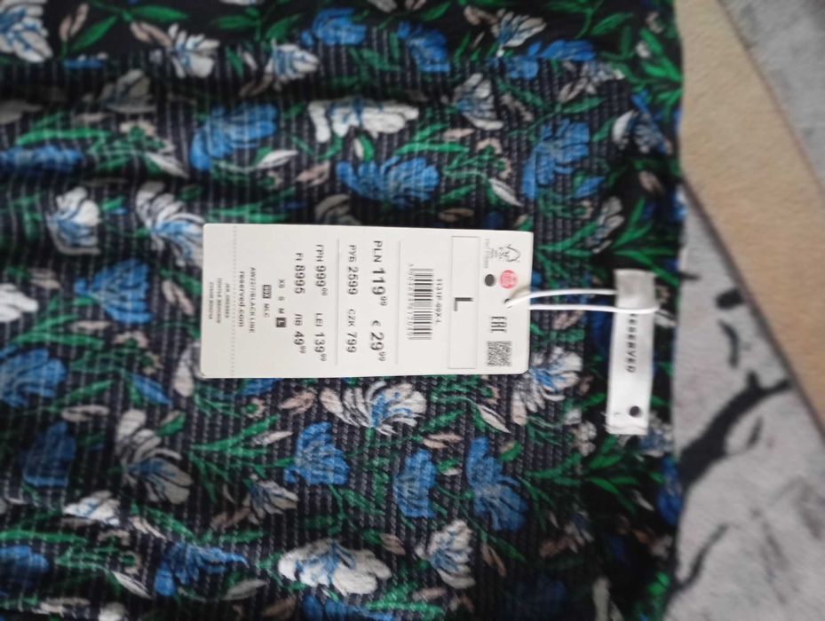 Sukienka letnia w kwiaty Reserved L